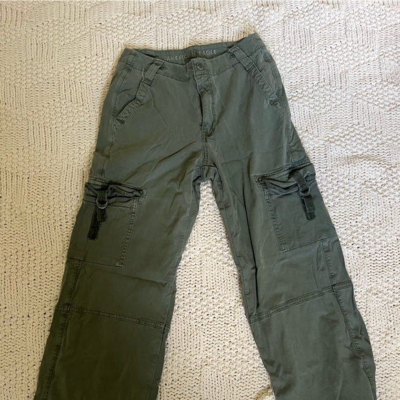 American Eagle Outfitters Dark Green Cargo Pants - Picture 1 of 3